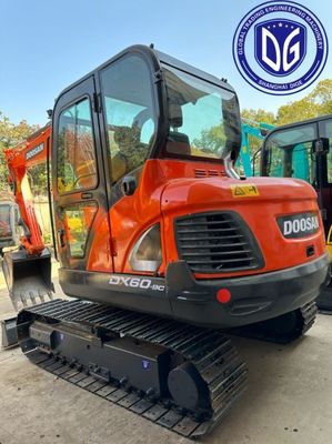 بيع حفرة صغيرة مستعملة دوسان DX60 6 طن حفرة صغيرة للبيع