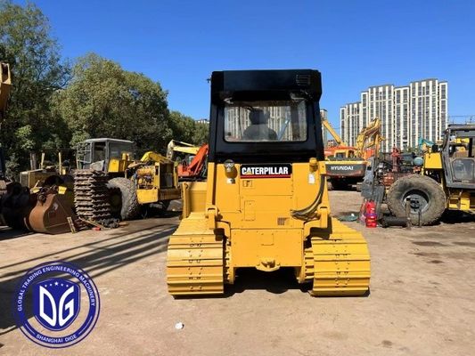 CAT D5C الجرافة العشبية المستخدمة اليابان