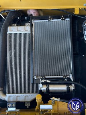 كاتربيلر 320D مستعملة موثوقة متوفرة الآن الشحن إلى أمريكا الجنوبية