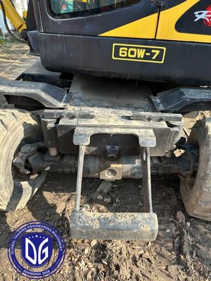 R60w-7 6 طن الحفرة هيونداي مستعملة والتحكم بسيط وبديهي