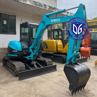 محفر هيدروليكي مستعمل من نوع SK55 Kobelco5.5 طن، 90% جديد، جاهز للبيع الآن