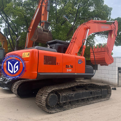 24 طن ZX240 حفرة هيتاشي مستعملة حفرة الزحف المتحركة محرك هيدروليكي
