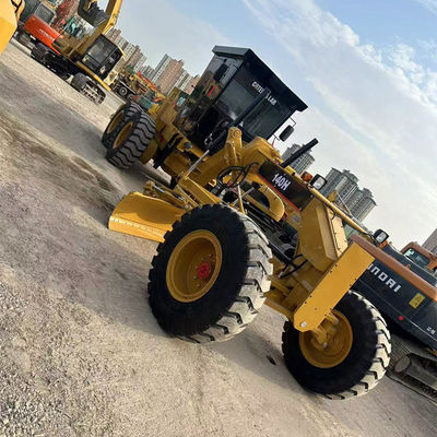 شكل القيادة الهيدروليكية Caterpillar Grader 140h 14677kg الوزن الآلي لدرجة الطريق الدقيقة