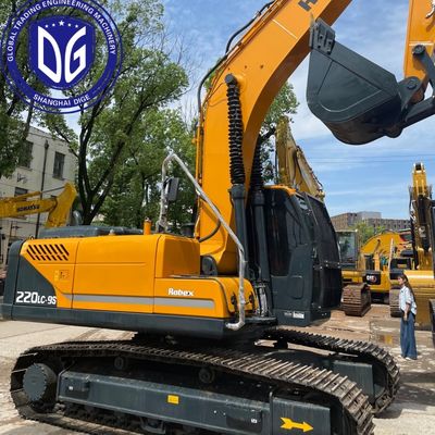 حفرة هيونداي 220LC-9S مستعملة بمحرك كامينز جاهزة للشحن إلى عُمان