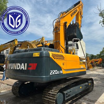حفرة هيونداي 220LC-9S مستعملة بمحرك كامينز جاهزة للشحن إلى عُمان