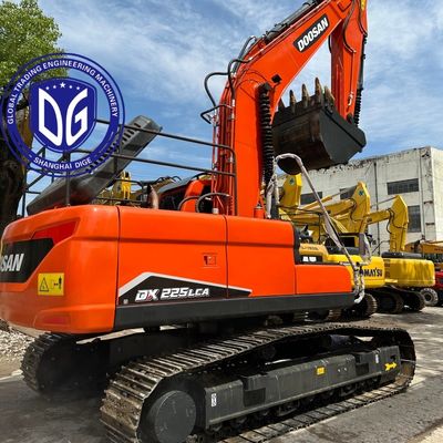 محفر دوسان DX225 مستعمل موثوقة بأسعار معقولة معدات ثقيلة
