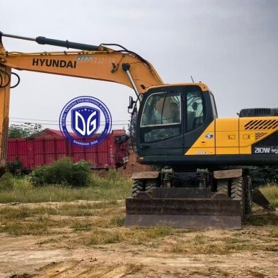 رافعة حفارة بعجلات هيونداي 210W-9VS مستعملة للبيع حفارة 21 طن رائجة البيع